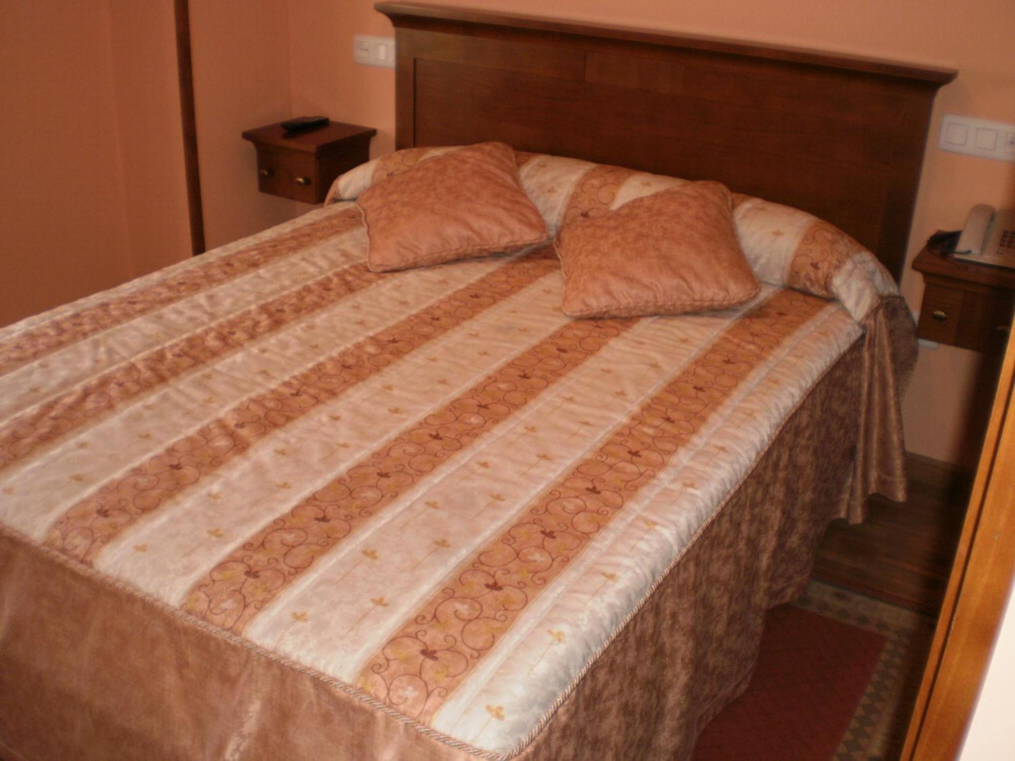 Hotel Los 14 Pravia Ruang foto